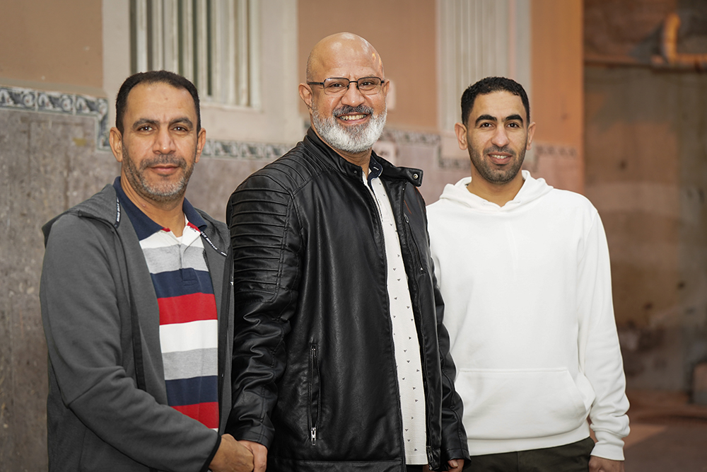 1 (4)